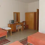 Hotel Kastro 2*