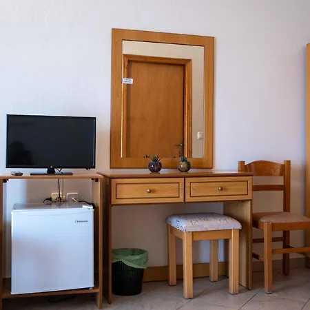 Kastro Hotel 2*