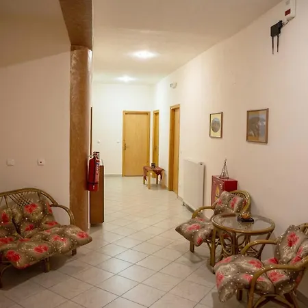 Kastro 2* Servia