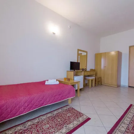 Kastro 2* Servia