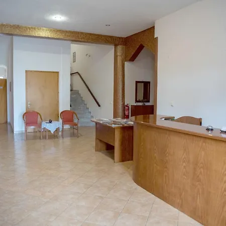 Kastro 2*