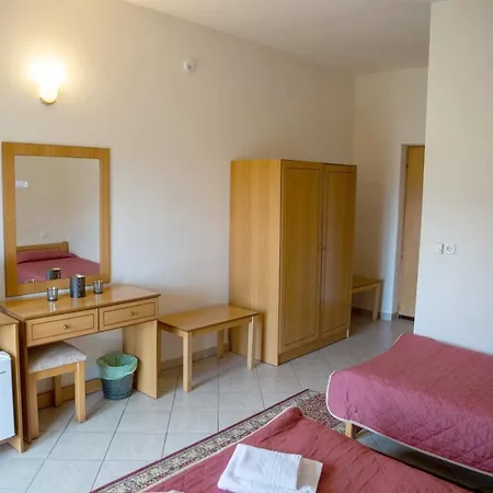 Hotel Kastro 2*