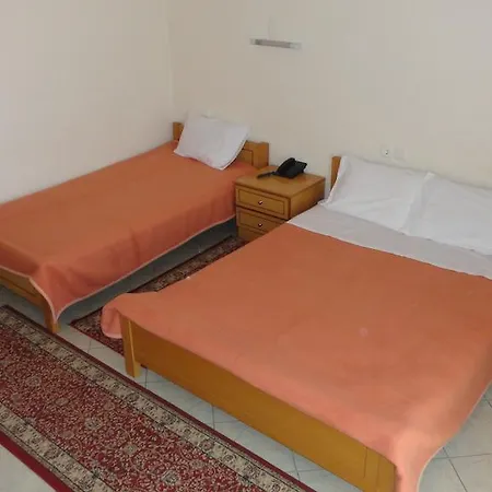 Kastro Otel 2*