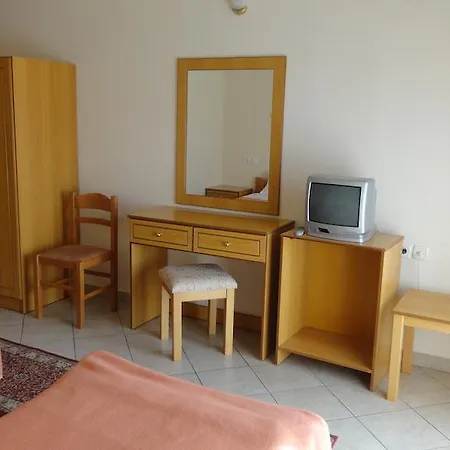 Kastro 2* Servia