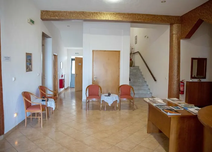 Kastro Hotel