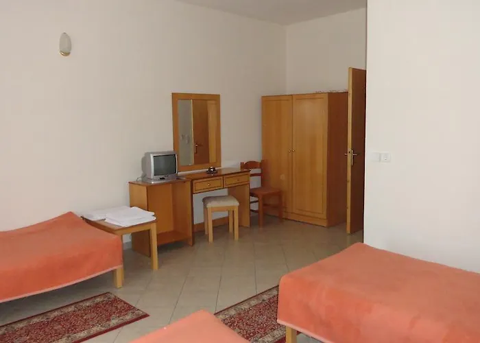 Ξενοδοχείο Kastro 2*