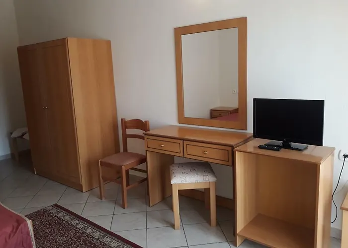 Kastro Ξενοδοχείο Σέρβια