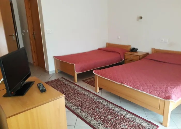 Ξενοδοχείο Kastro 2*